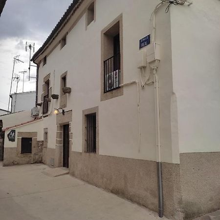 Albergue Turistico "San Blas" De Oliva De Plasencia 外观 照片