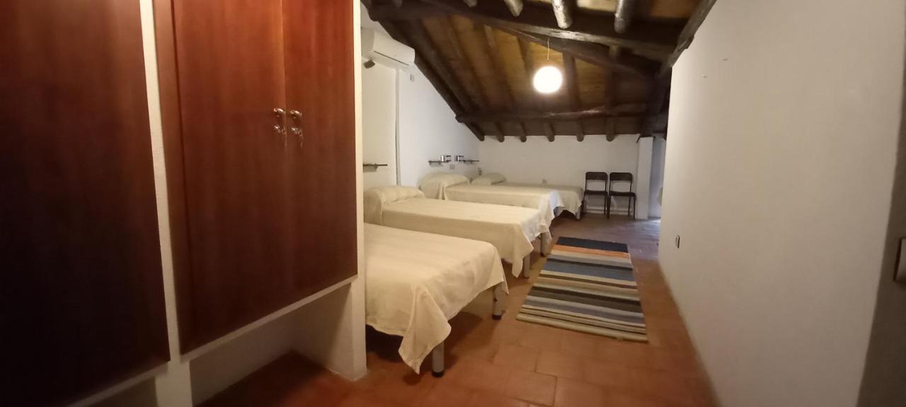 Albergue Turistico "San Blas" De Oliva De Plasencia 外观 照片