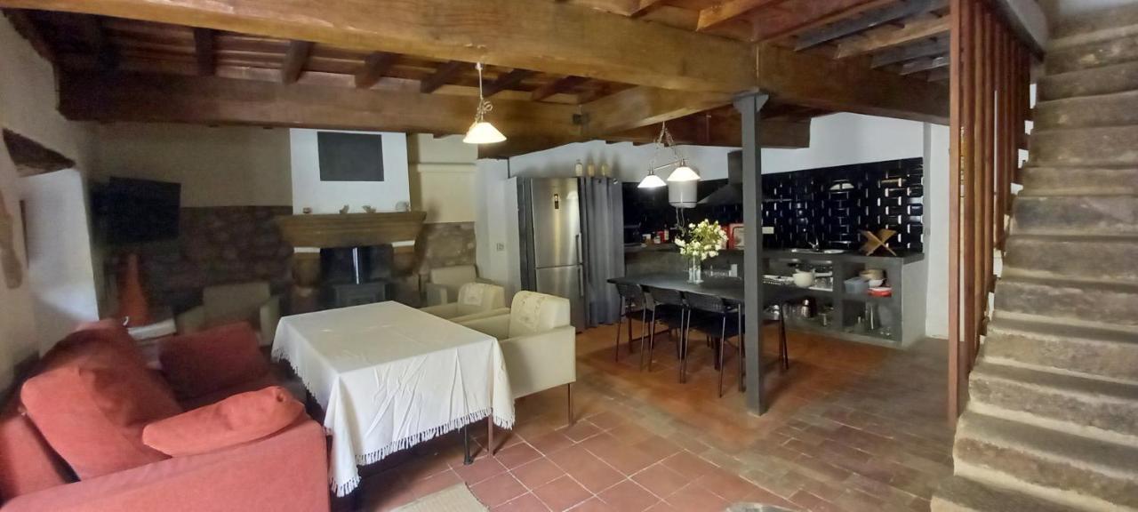 Albergue Turistico "San Blas" De Oliva De Plasencia 外观 照片