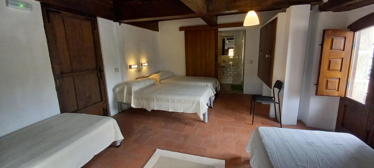 Albergue Turistico "San Blas" De Oliva De Plasencia 外观 照片