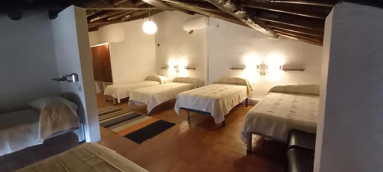 Albergue Turistico "San Blas" De Oliva De Plasencia 外观 照片